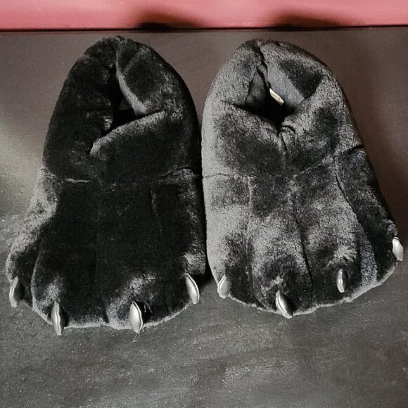 Emily The Strange Sabbath Cat Claw Slippers - VINTAGE COLLECTIBLE - NWOT - Picture 3 of 5